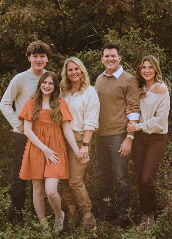 Jonesboro Arkansas dentist Doctor Joseph Spades with his family outdoors